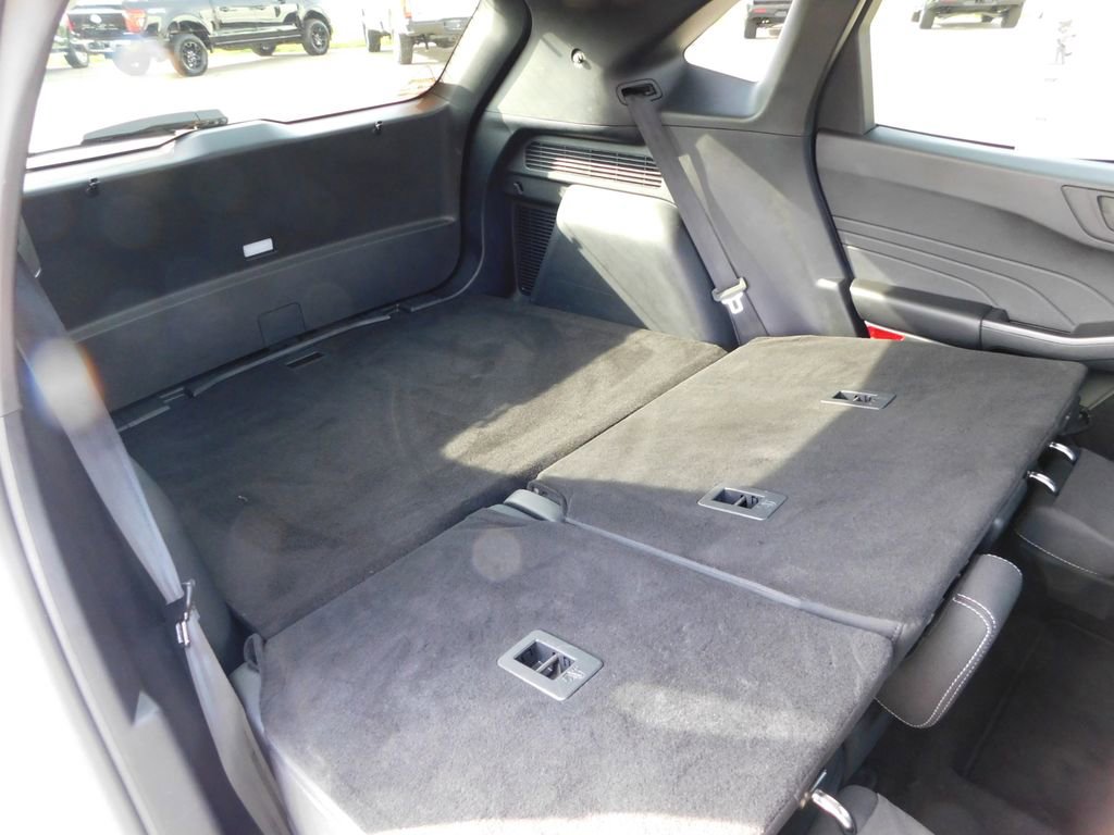 Used 2025 Ford Escape Active image 24