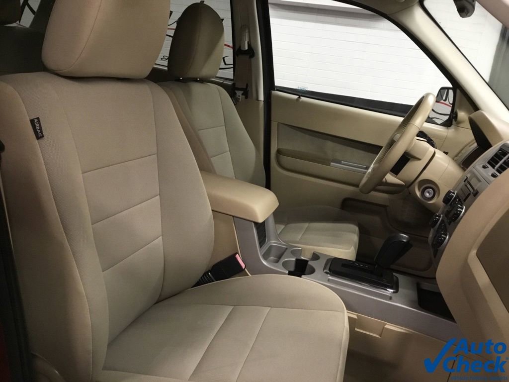 Used 2011 Ford Escape XLT AWD/4WD image 39