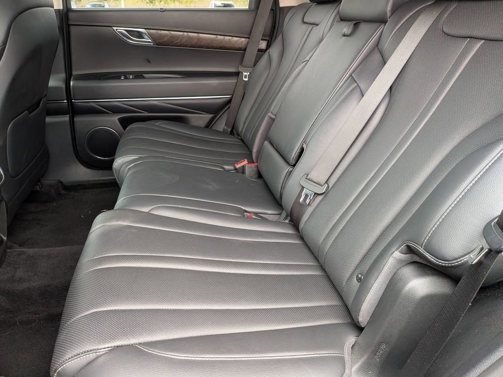 Used 2024 Genesis GV80 2.5T image 25