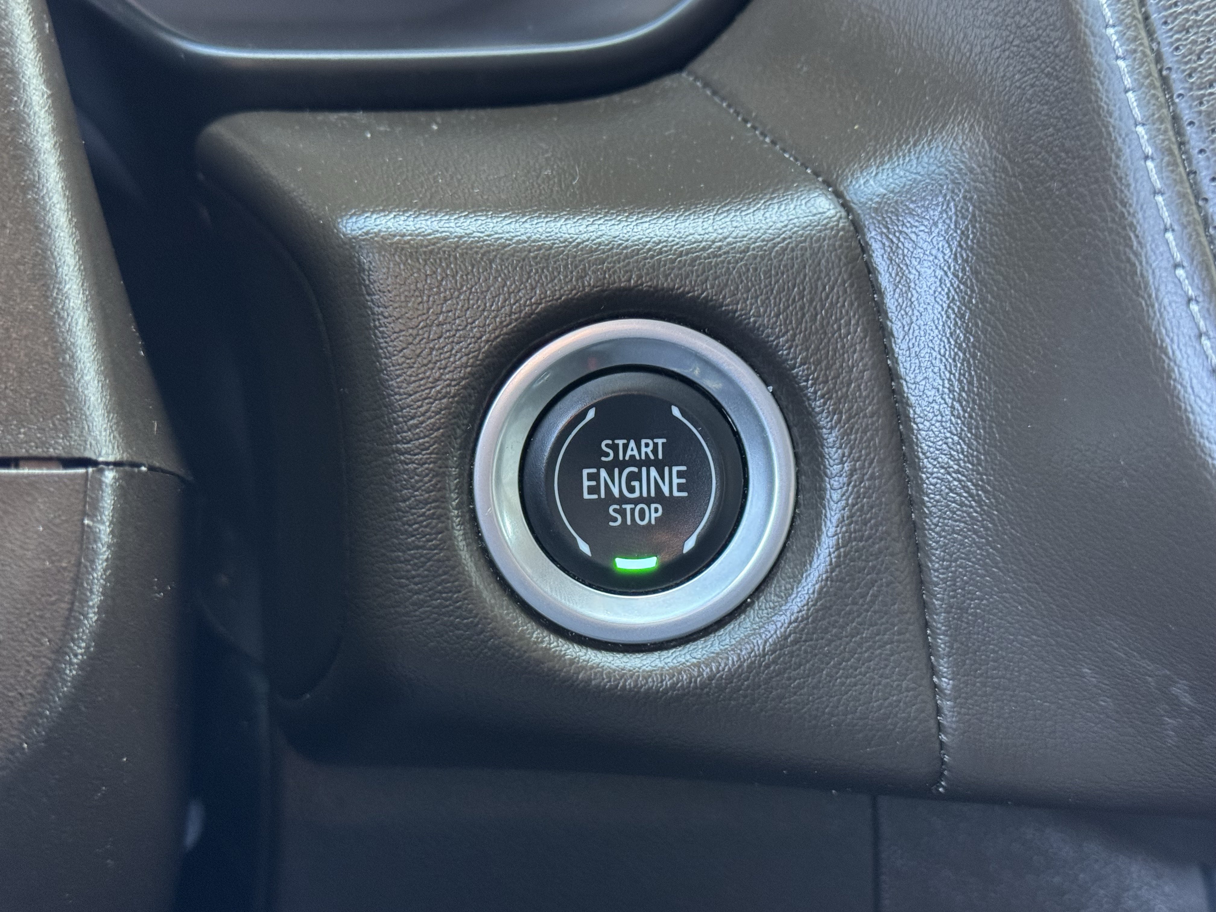Used 2022 GMC Yukon SLT w/ SLT Luxury Package RWD image 39