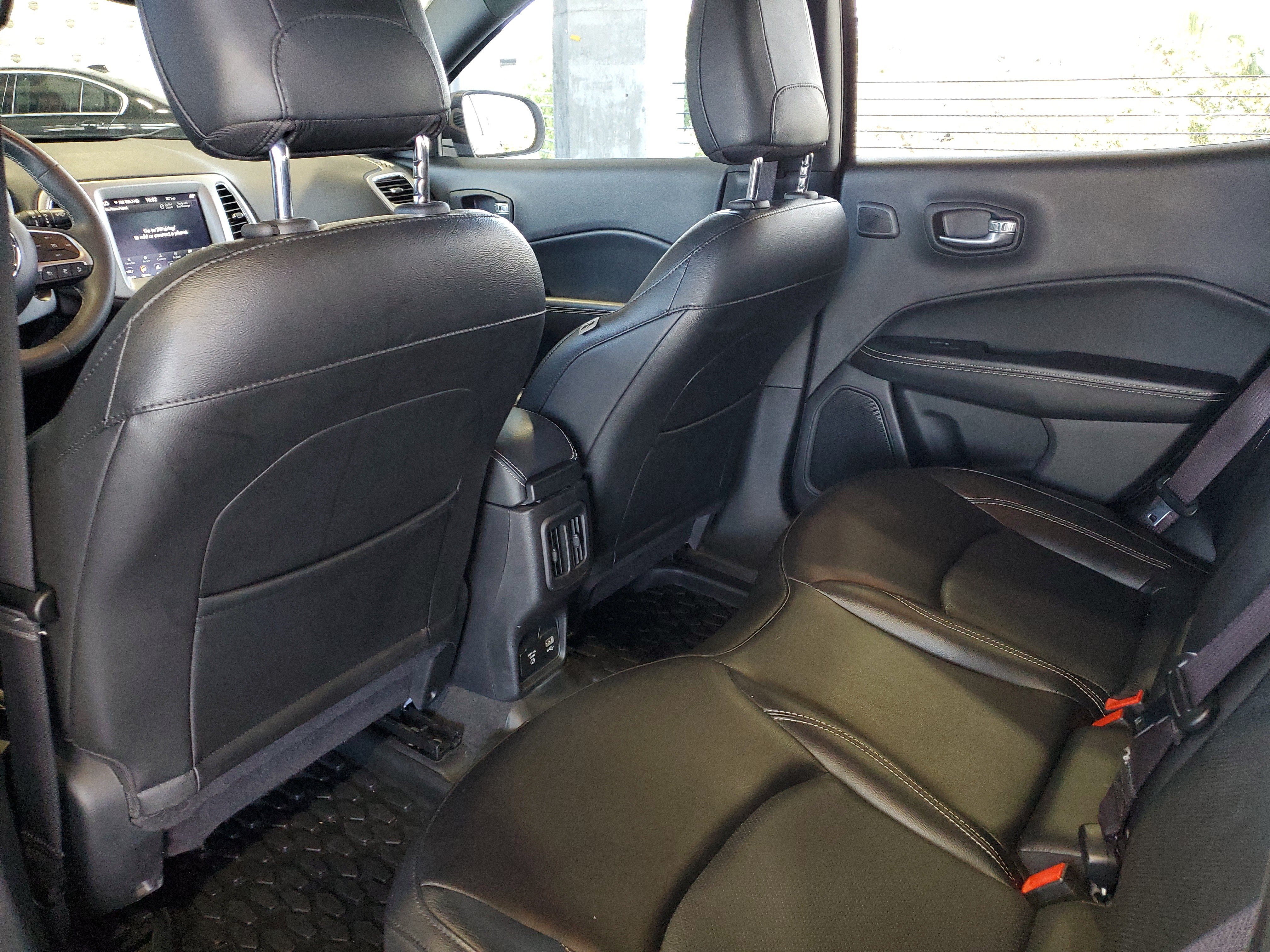 Used 2021 Jeep Compass Latitude w/ Sun and Sound Group FWD image 9