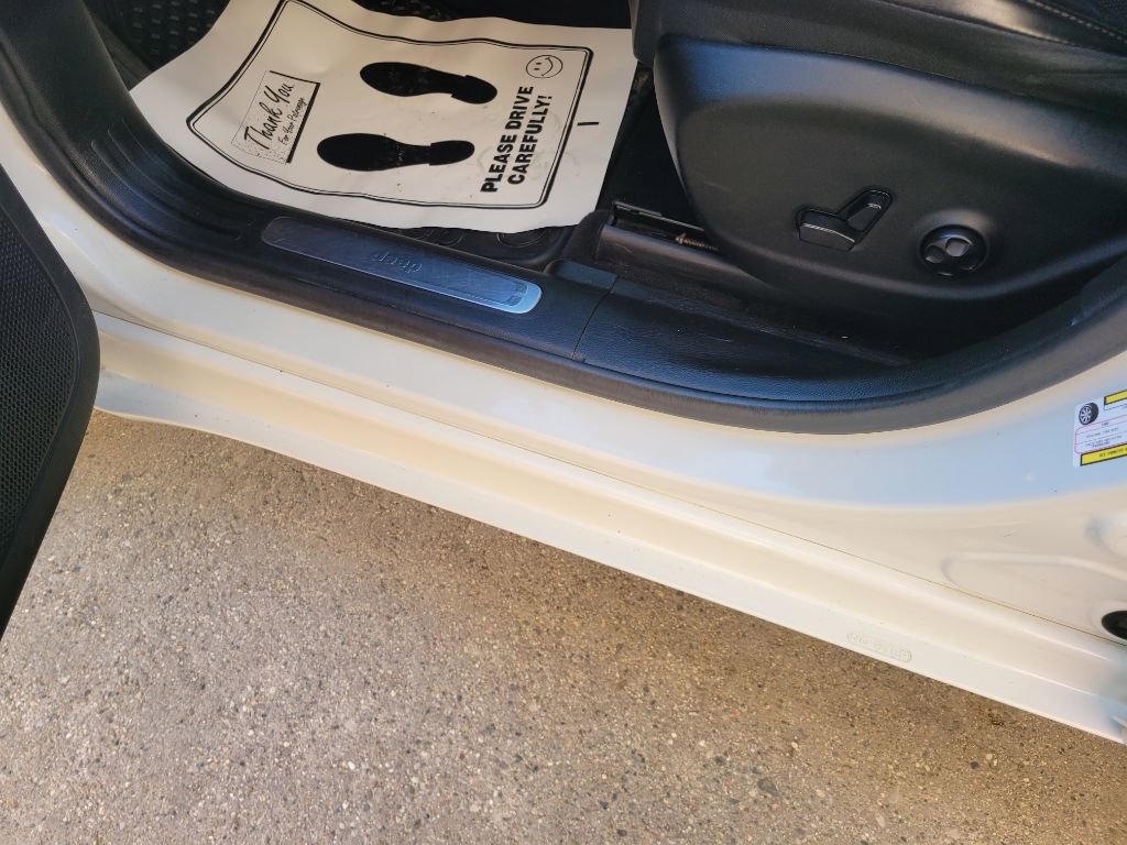 Used 2019 Jeep Cherokee High Altitude image 13