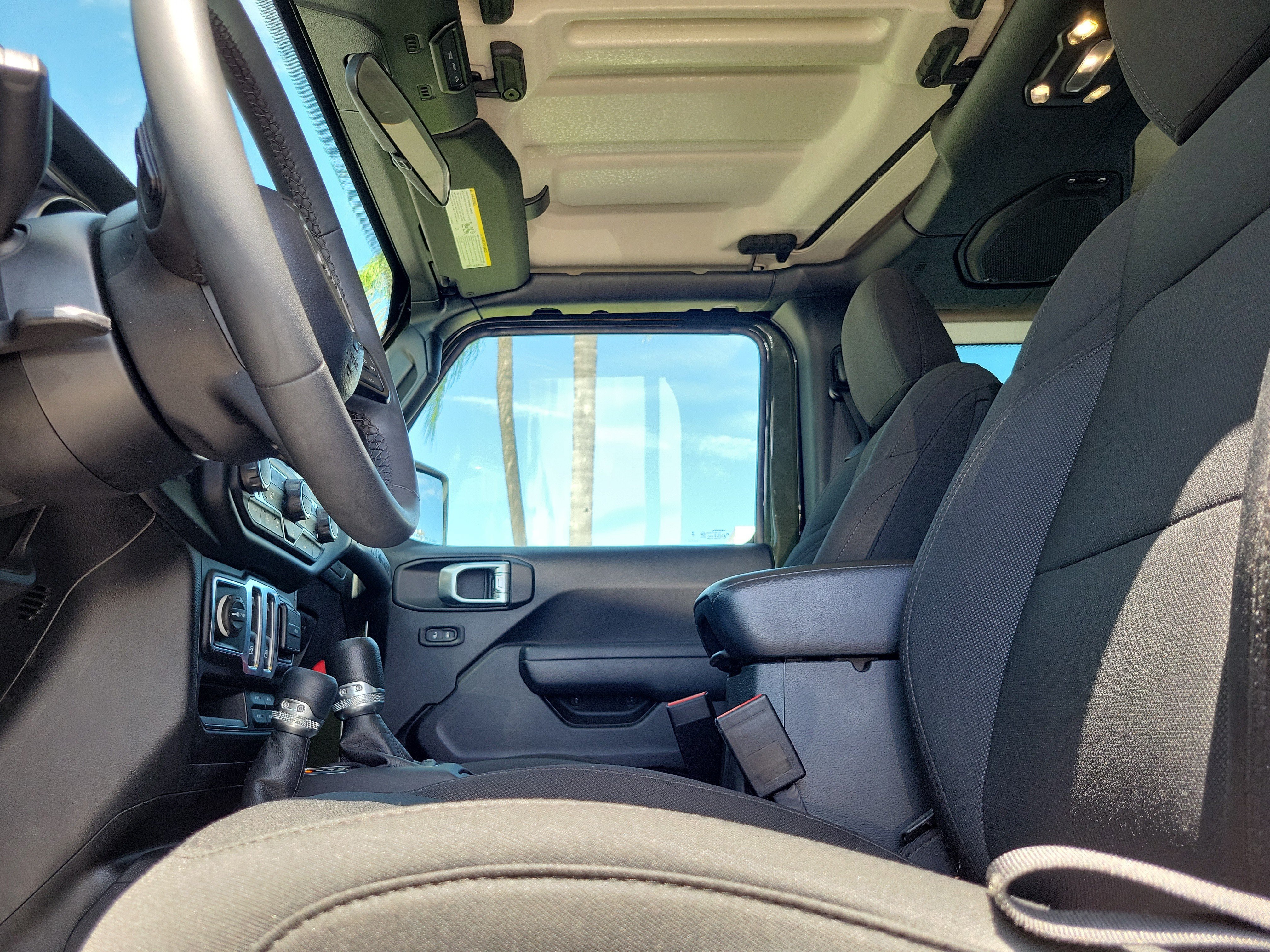 Used 2023 Jeep Wrangler Sport AWD/4WD image 19