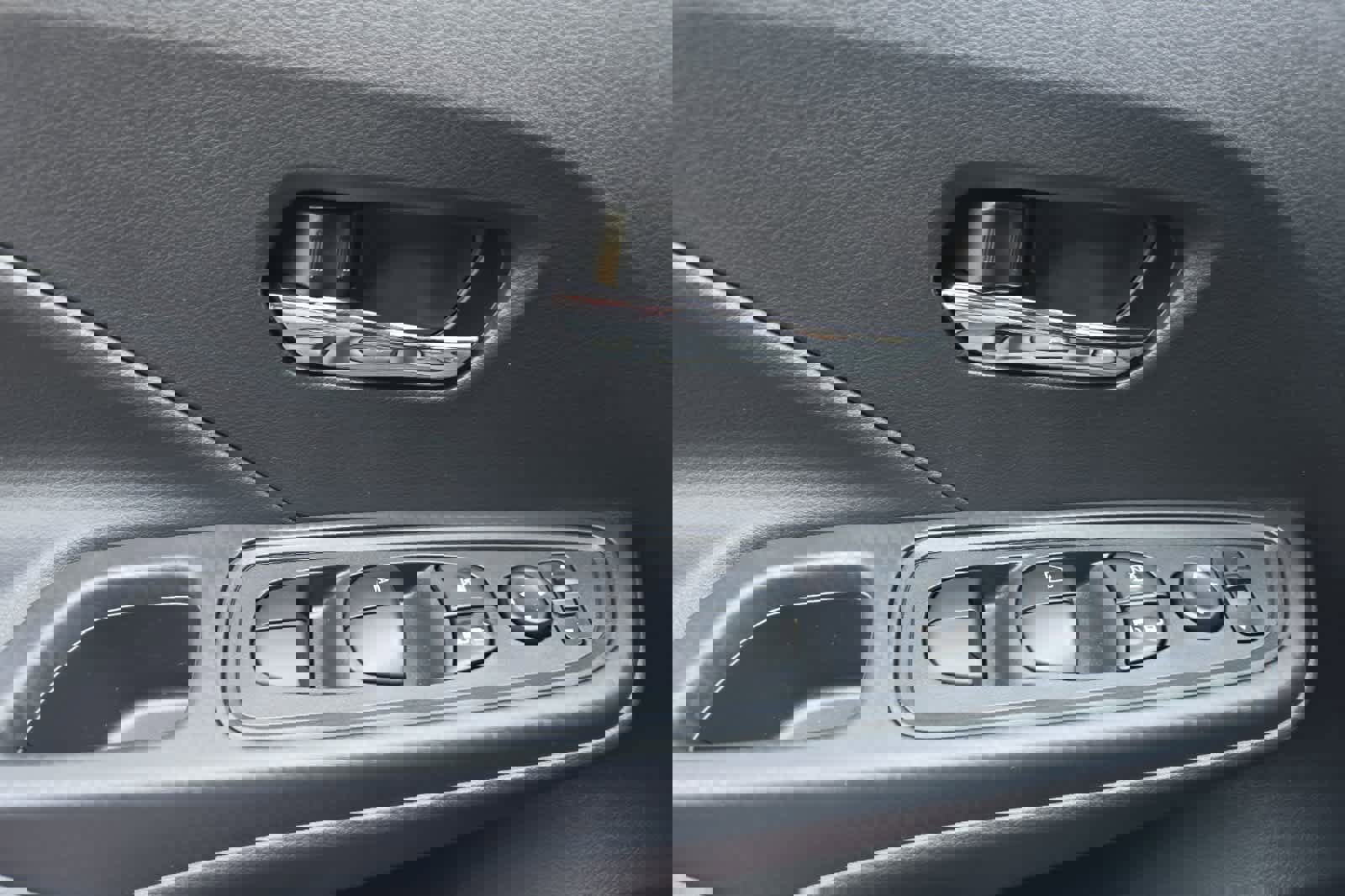 New 2025 Nissan Versa SV w/ Trunk Package image 12