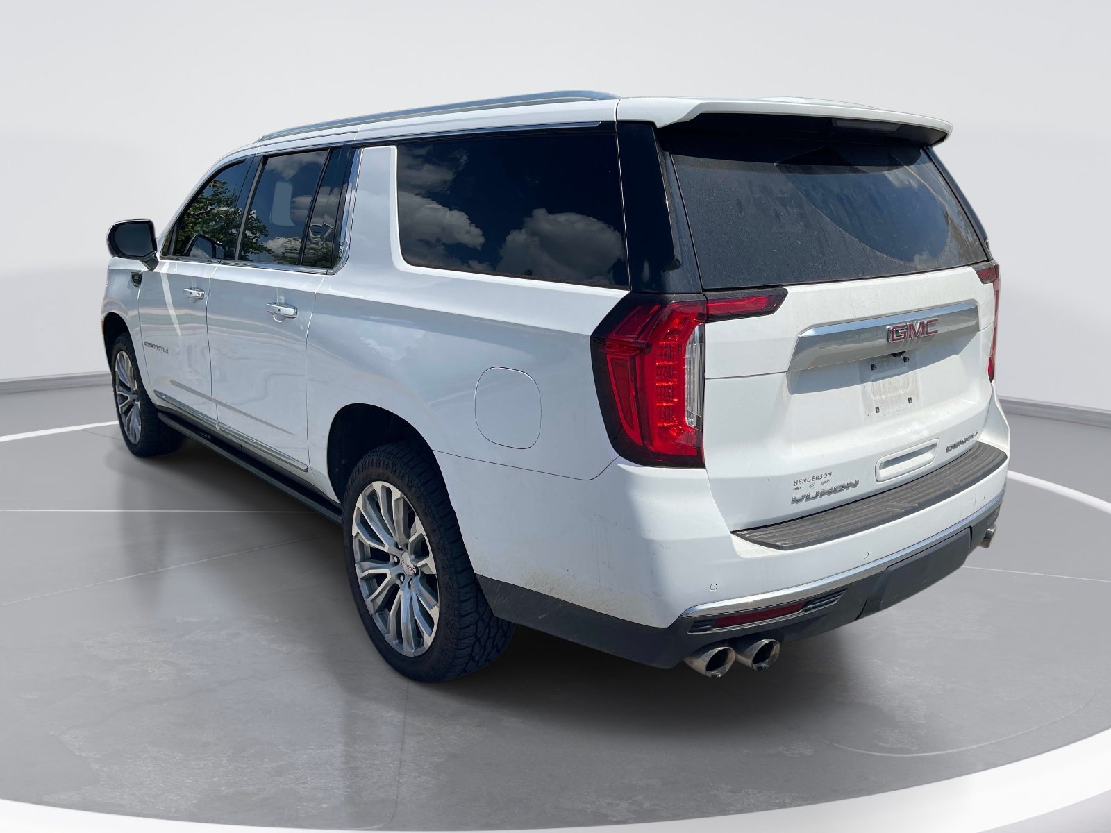 Used 2021 GMC Yukon XL Denali AWD/4WD image 7
