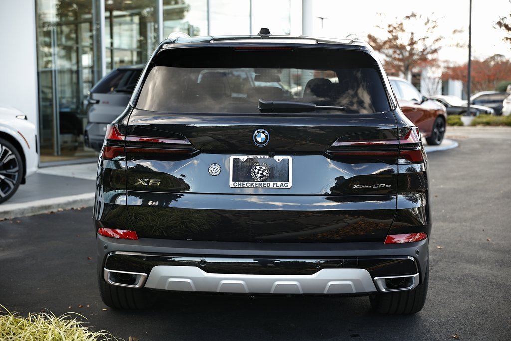New 2026 BMW X5 xDrive50e w/ Climate Comfort Package image 10