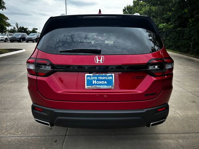 New 2025 Honda Pilot Sport image 4