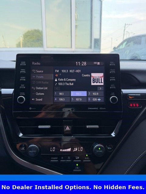 Used 2022 Toyota Camry XSE FWD image 7