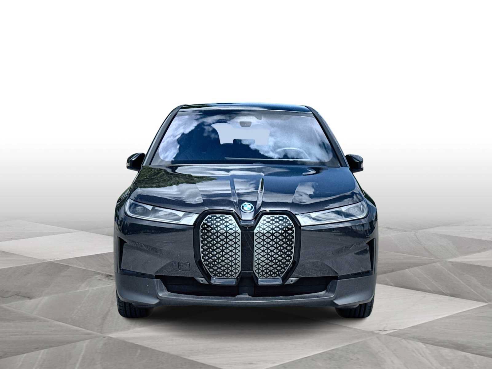 Used 2025 BMW iX xDrive50 AWD/4WD image 3