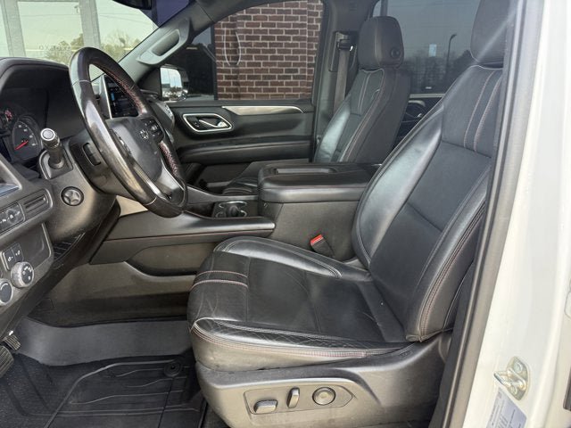 Used 2021 Chevrolet Suburban RST w/ Luxury Package RWD image 14