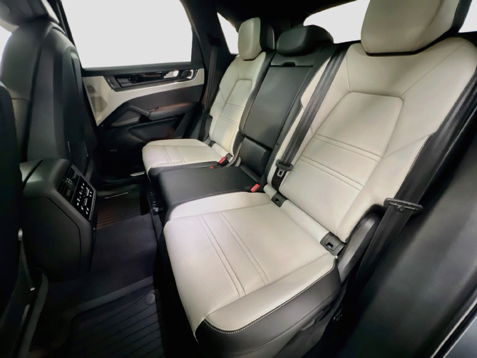 New 2026 Porsche Cayenne AWD/4WD image 24