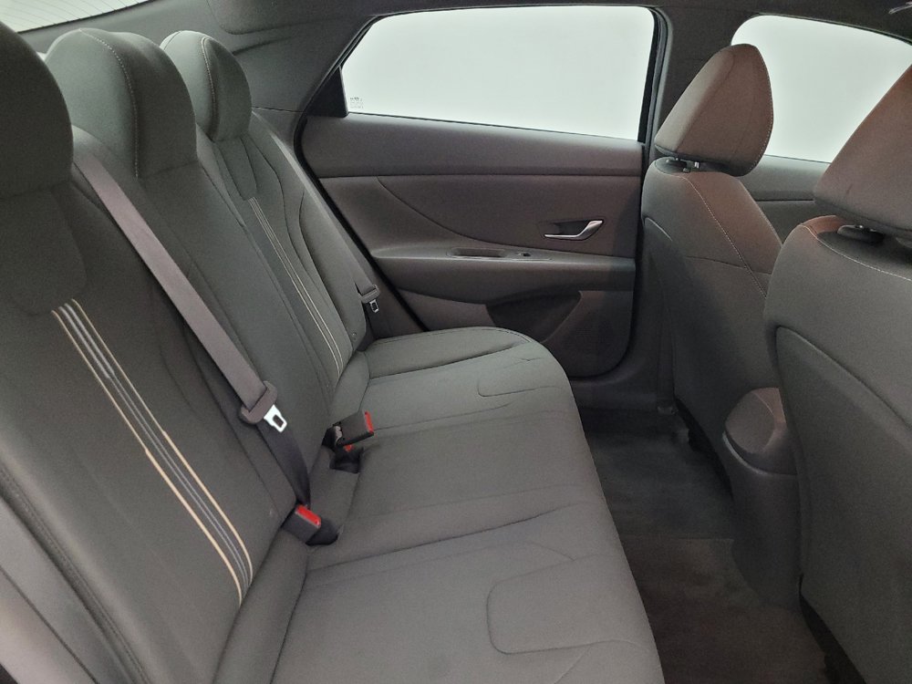 Used 2023 Hyundai Elantra SEL FWD image 19