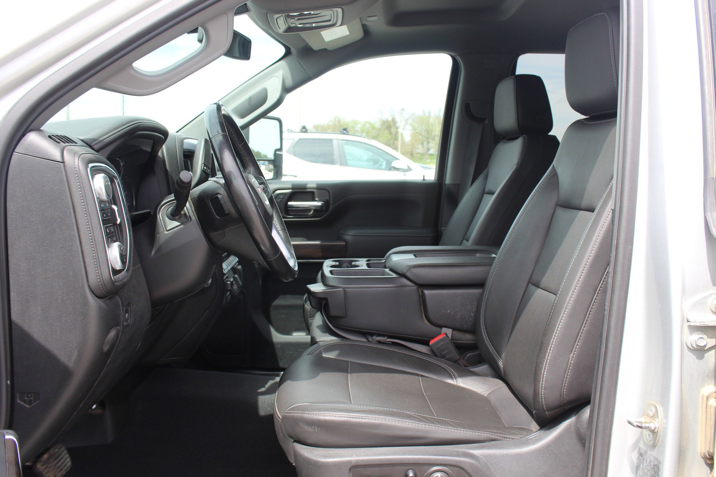Used 2020 GMC Sierra 2500 SLT w/ Driver Alert Package I AWD/4WD image 18