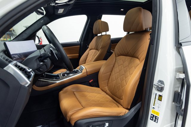Used 2023 BMW X7 xDrive40i w/ M Sport Package image 22