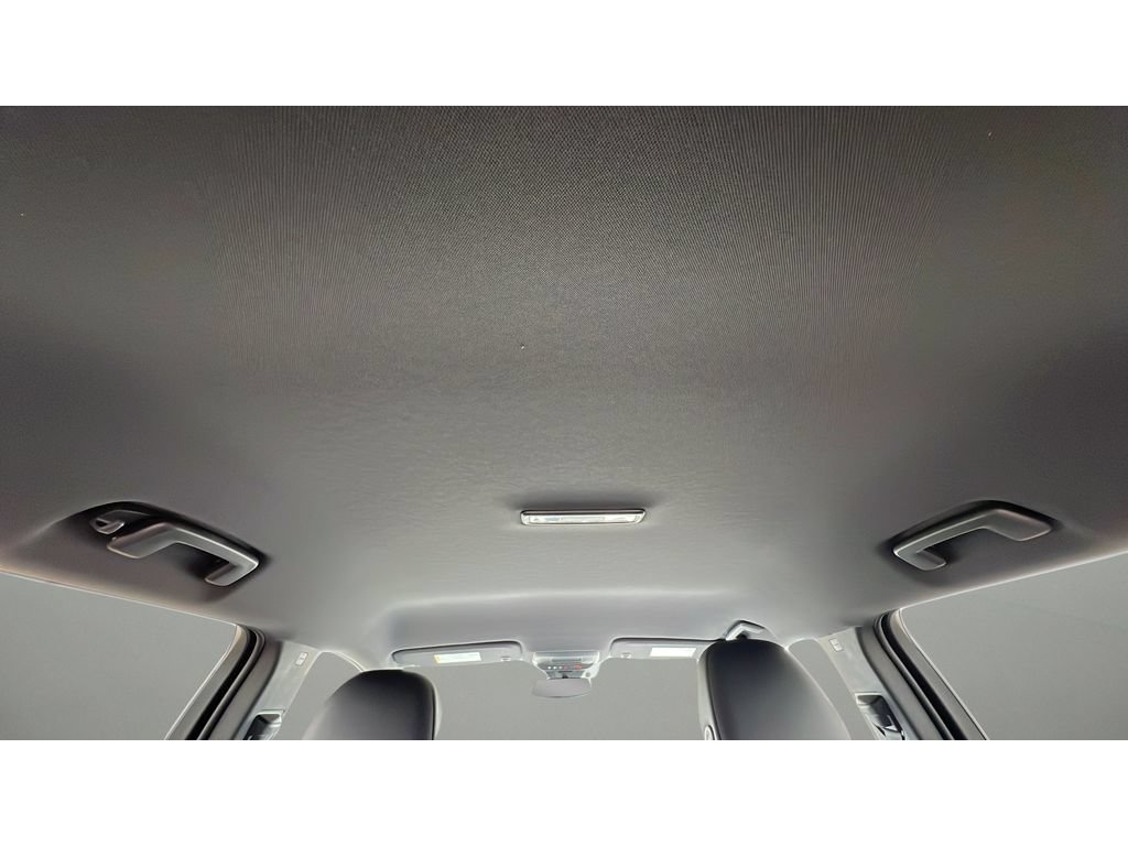 Certified 2025 Chevrolet Equinox EV LT FWD image 29