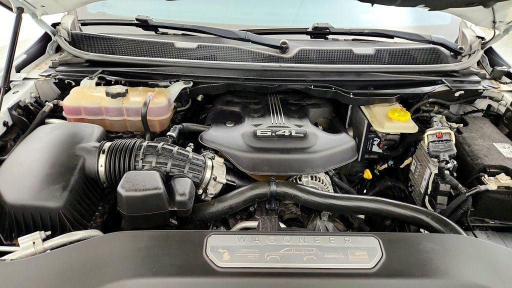 Used 2022 Jeep Grand Wagoneer Series III w/ Rear Seat Video Group 1 AWD/4WD image 28