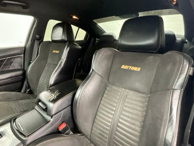 Used 2017 Dodge Charger R/T RWD image 6
