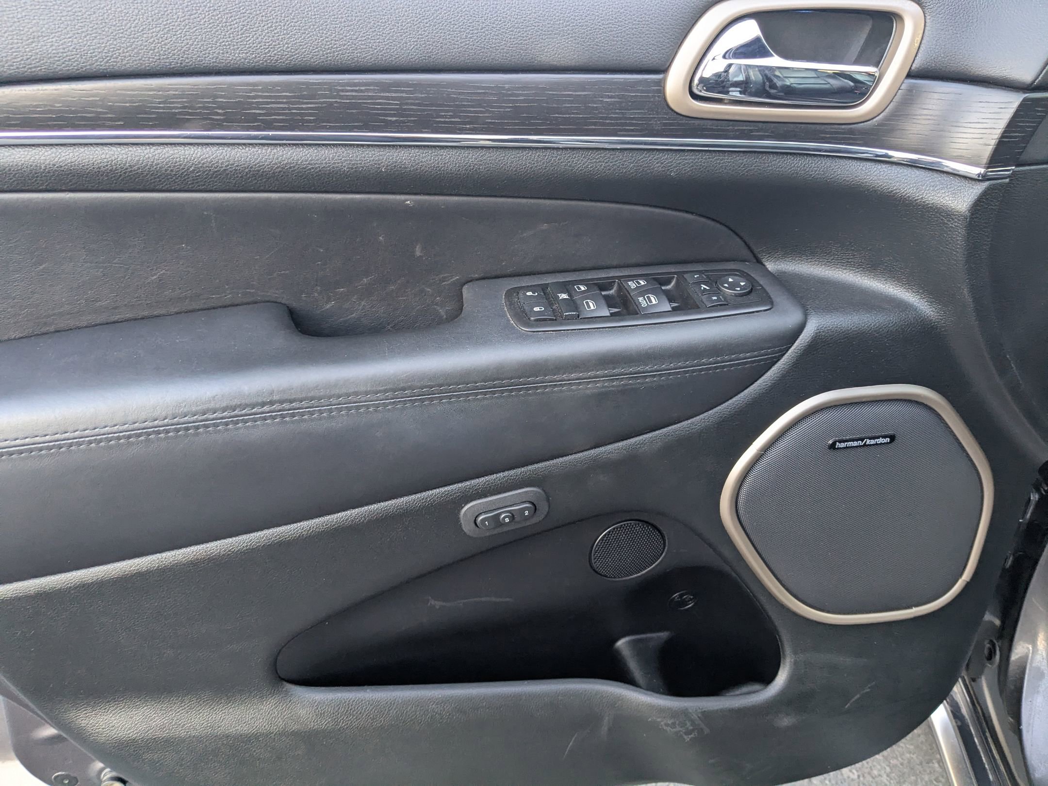 Used 2015 Jeep Grand Cherokee Summit w/ Platinum Series Group image 11