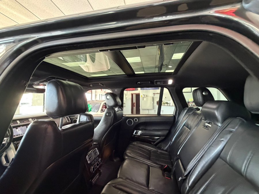 Used 2017 Land Rover Range Rover Supercharged AWD/4WD image 29