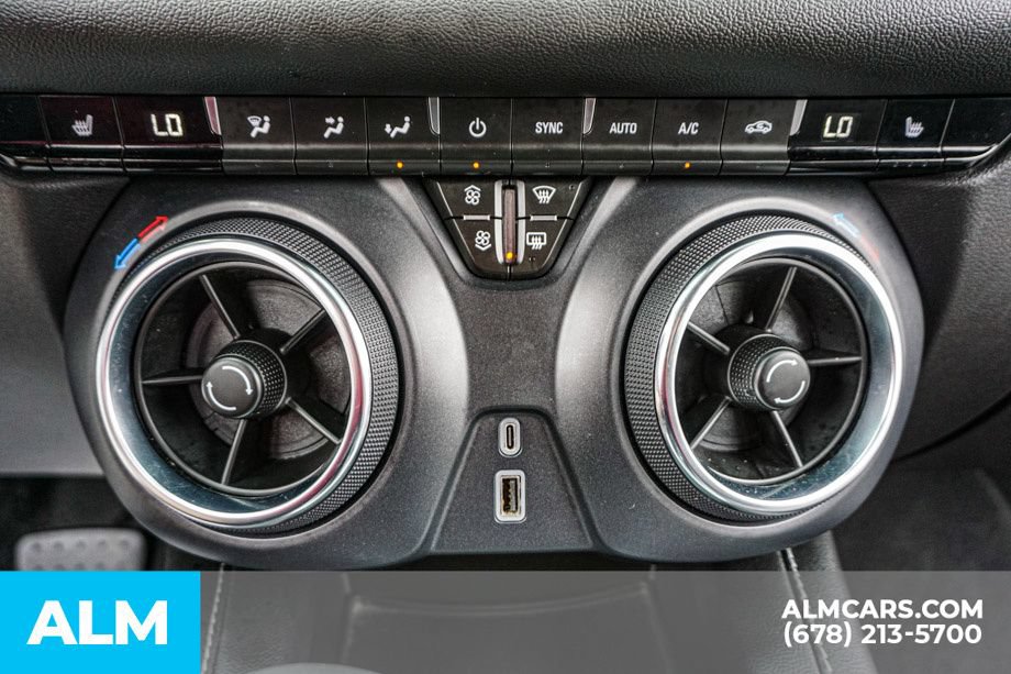 Used 2025 Chevrolet Blazer LT FWD image 43