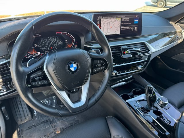 Used 2022 BMW 530i xDrive w/ Premium Package image 3