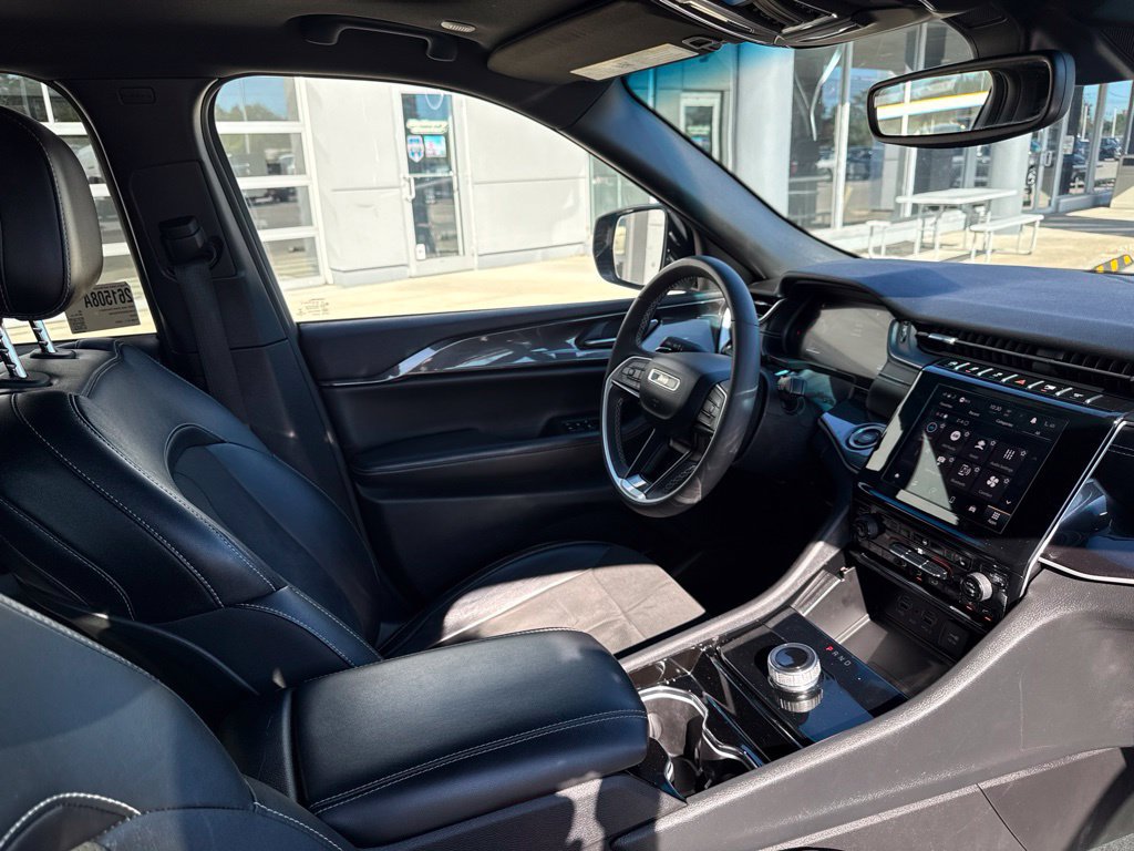 Used 2023 Jeep Grand Cherokee L Laredo AWD/4WD image 48
