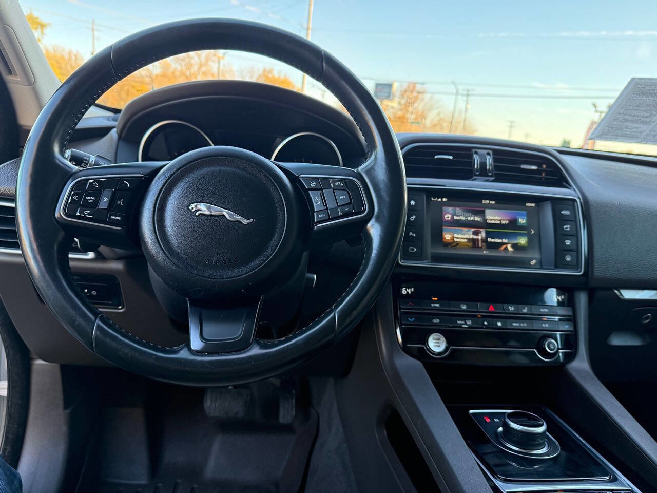 Used 2017 Jaguar F-PACE Prestige AWD/4WD image 13