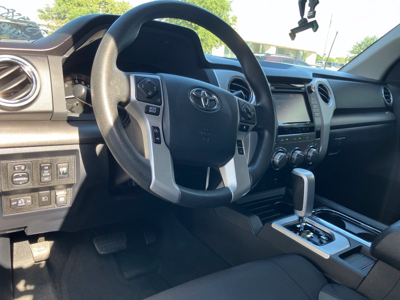 Used 2019 Toyota Tundra SR5 w/ SR5 Upgrade Package RWD image 9
