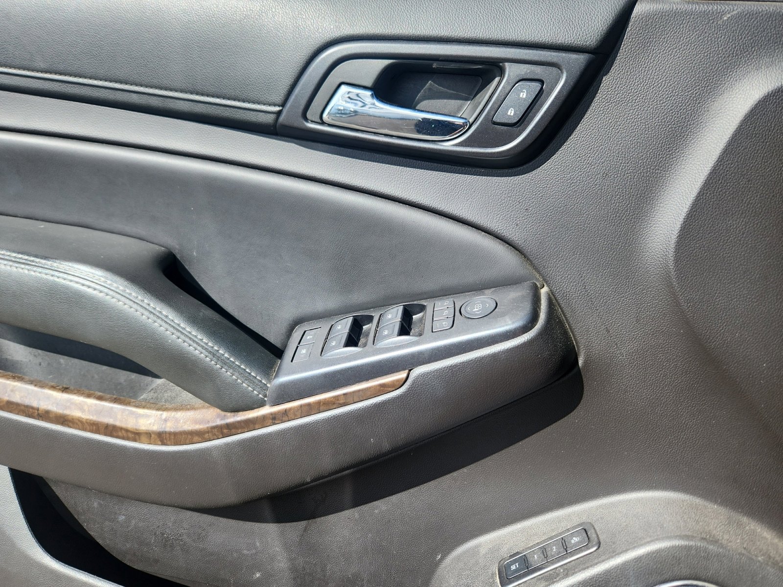 Used 2016 Chevrolet Tahoe LT w/ Luxury Package image 14