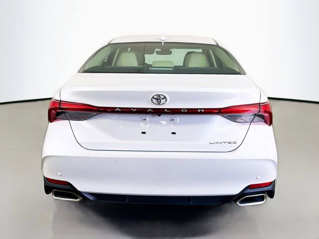 Used 2020 Toyota Avalon Limited image 8