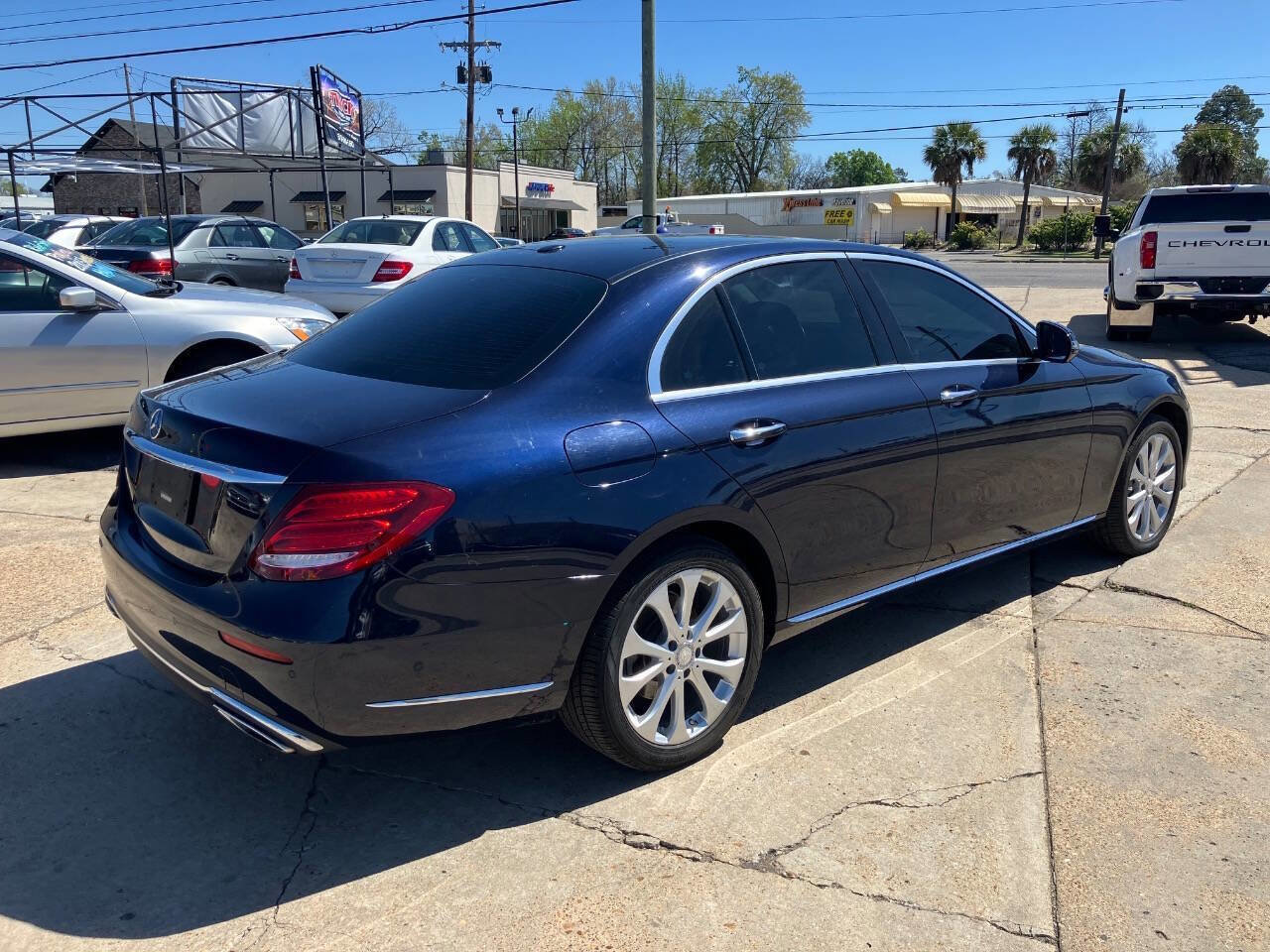 Used 2017 Mercedes-Benz E 300 image 5