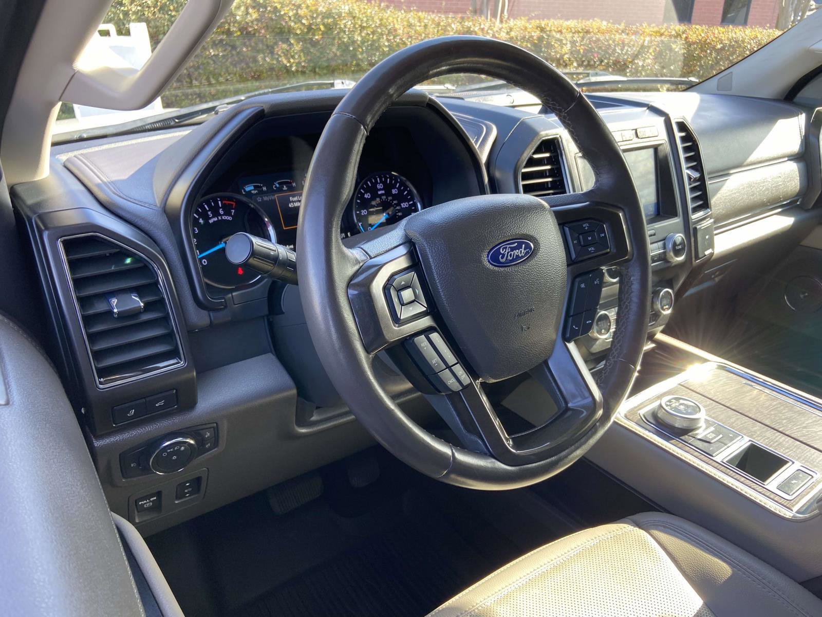 Used 2021 Ford Expedition Limited w/ Cargo Package image 2