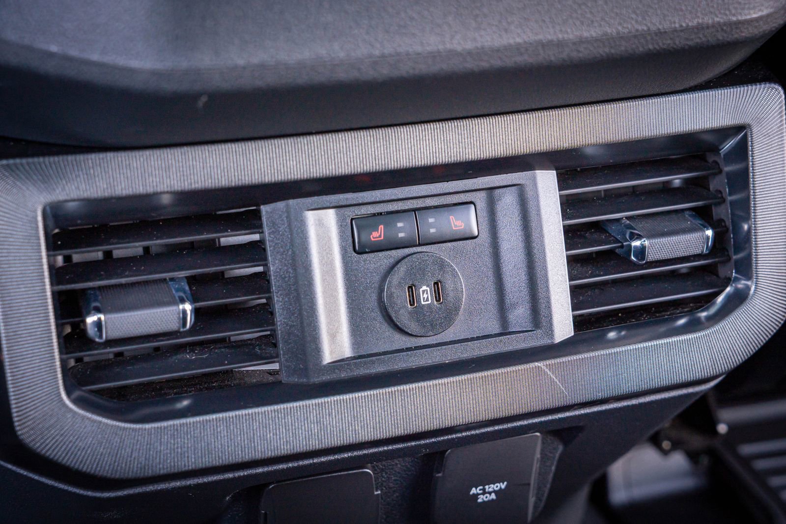 Used 2023 Ford F350 Platinum image 33