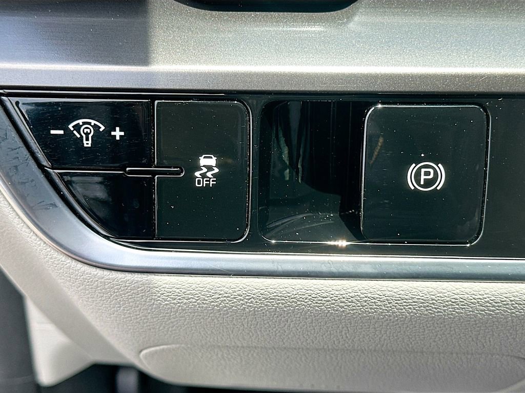 Certified 2024 Kia Sportage EX image 10