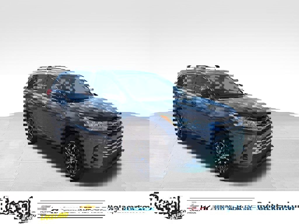 Used 2019 Toyota Highlander LE