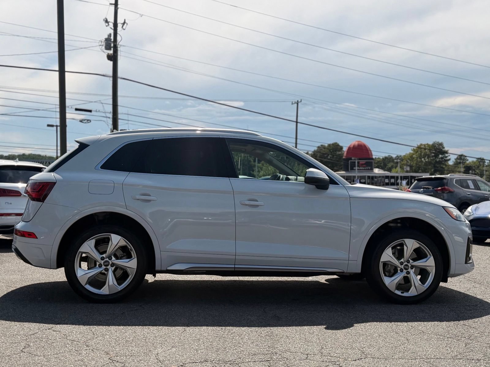 Used 2021 Audi Q5 2.0T Premium Plus w/ Premium Plus Package AWD/4WD image 6