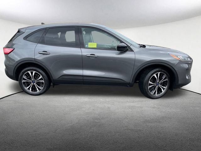 Certified 2021 Ford Escape SE w/ SE Sport Appearance Package image 18