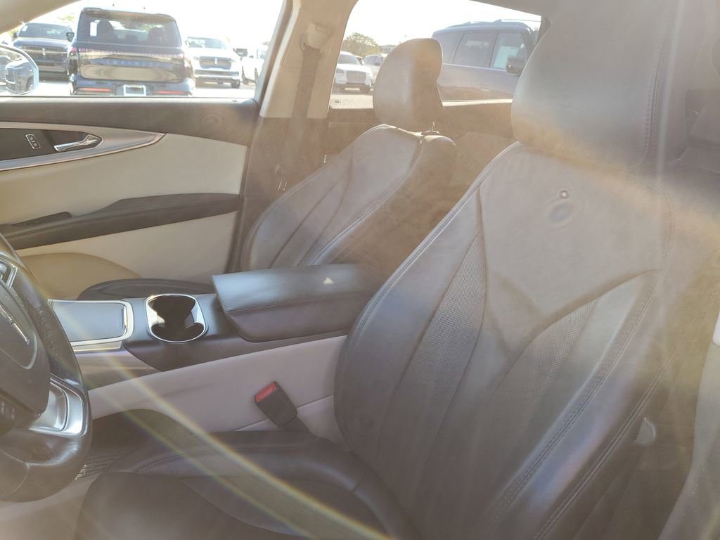 Certified 2019 Lincoln Nautilus Select image 21