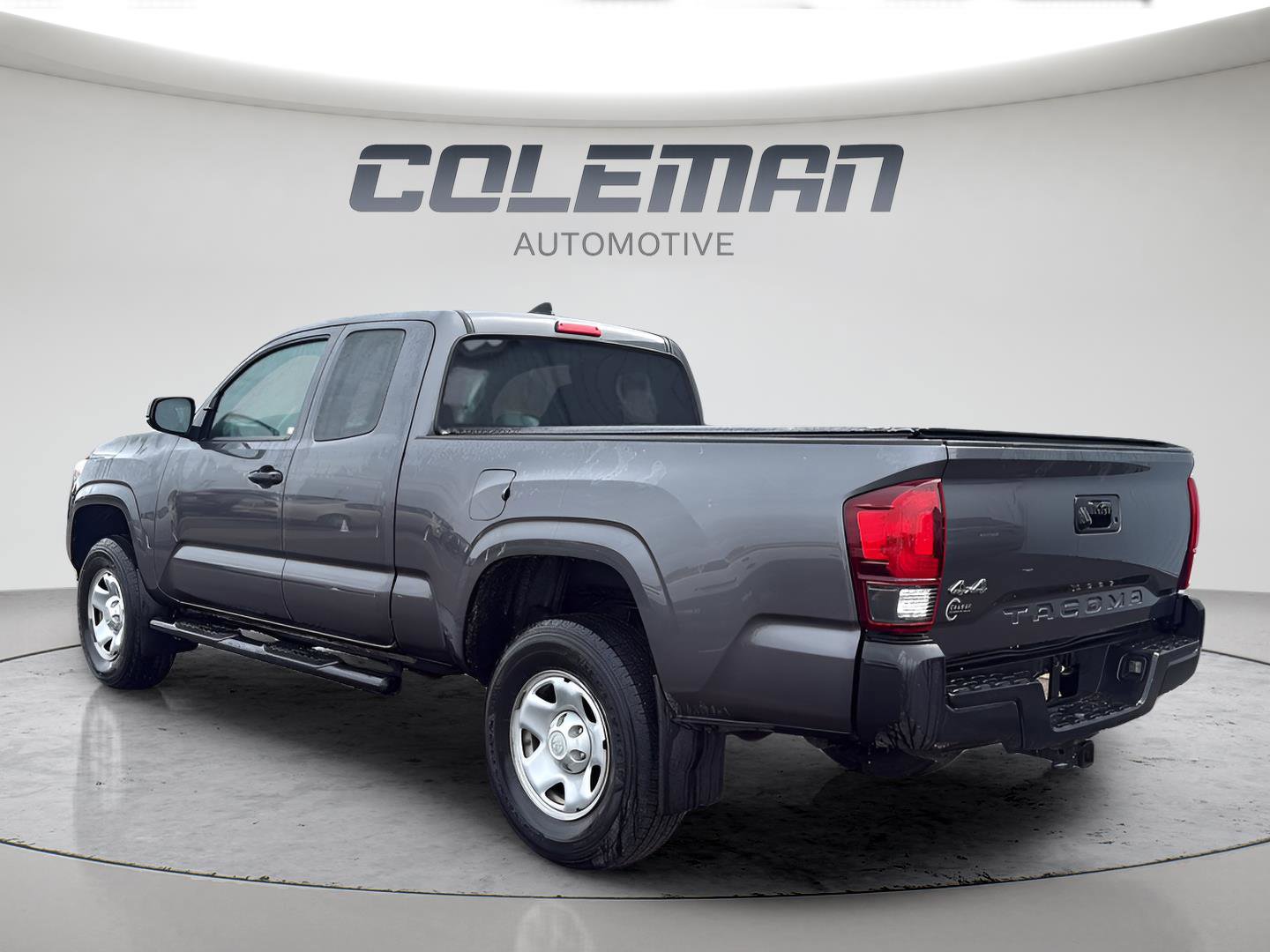 Used 2019 Toyota Tacoma SR image 3