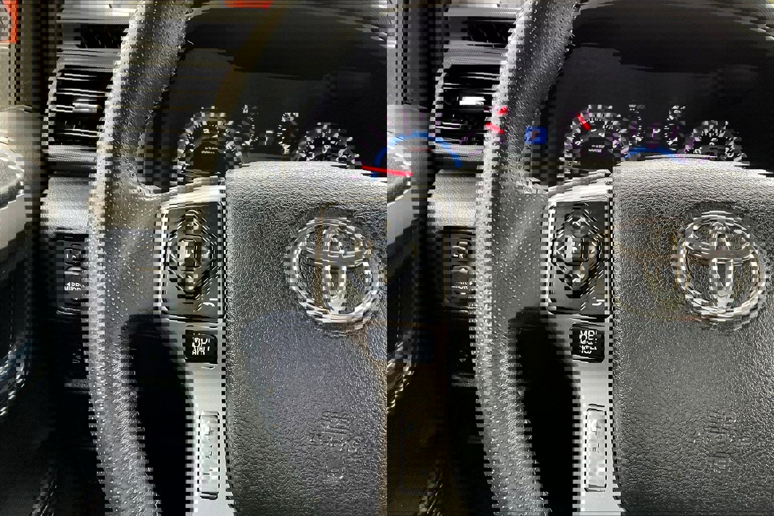 Used 2016 Toyota 4Runner Limited image 12