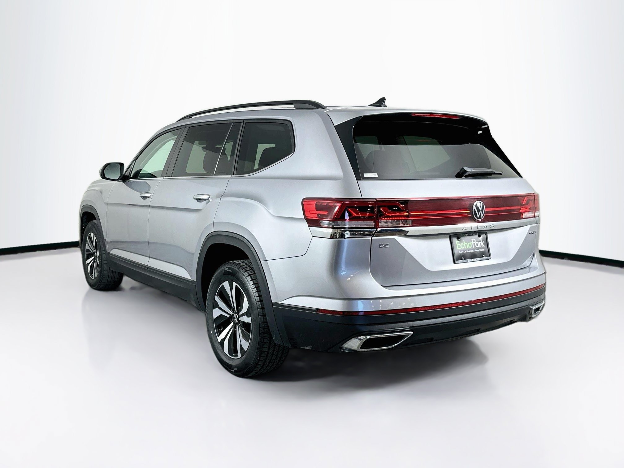 Used 2024 Volkswagen Atlas SE AWD/4WD image 5