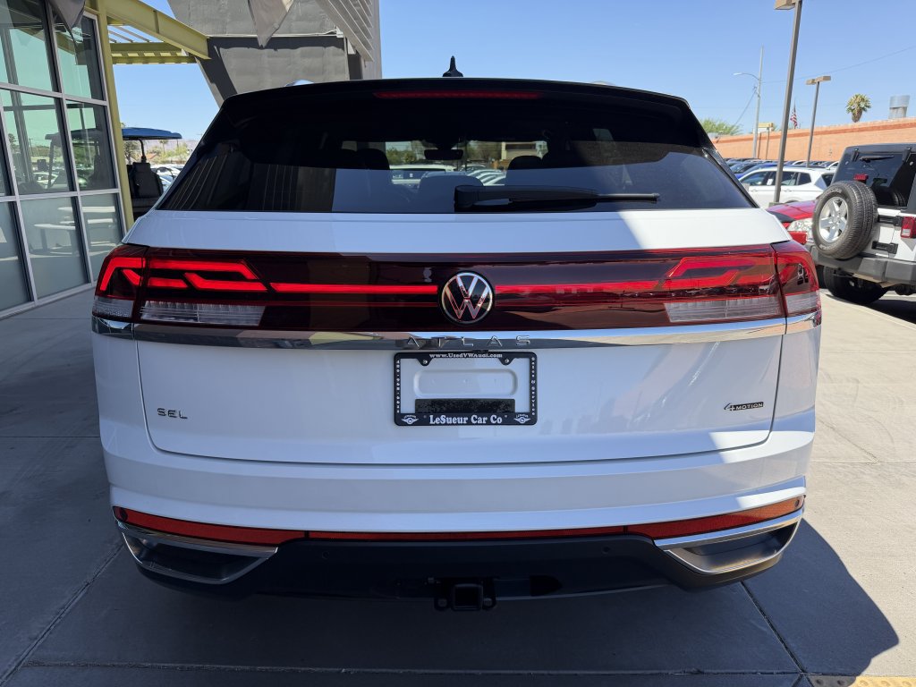 Used 2024 Volkswagen Atlas Cross Sport SEL AWD/4WD image 13