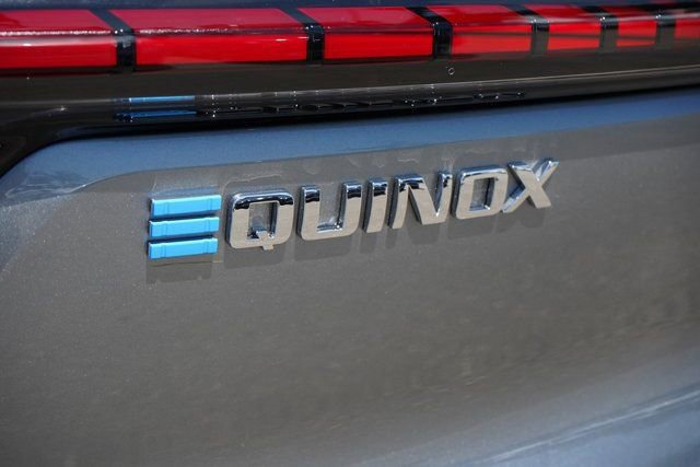 New 2025 Chevrolet Equinox EV LT image 13