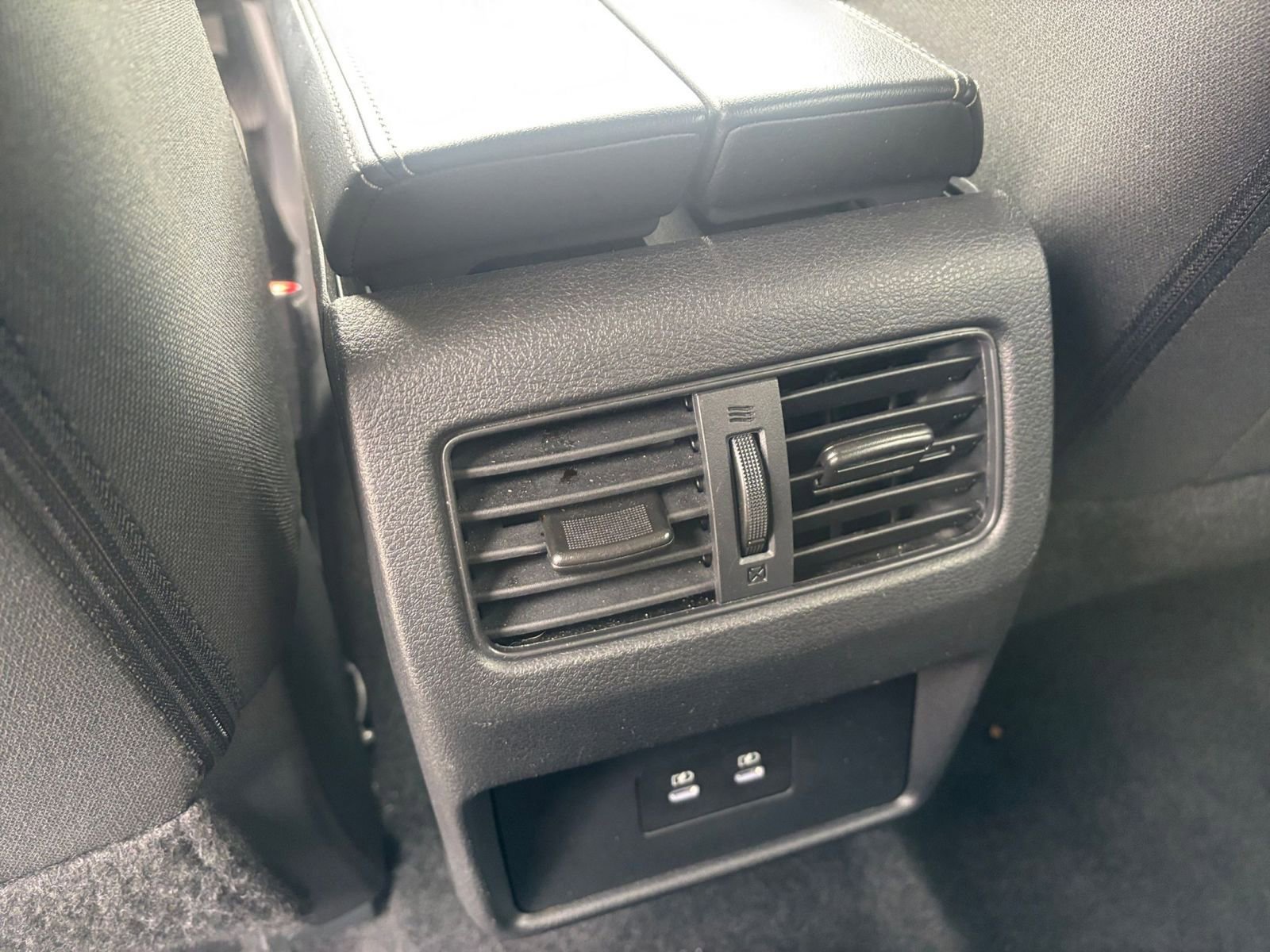 Used 2025 Nissan Rogue SV image 24