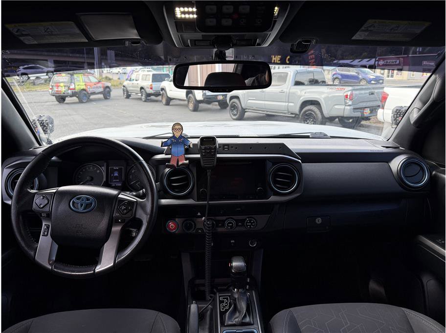 Used 2017 Toyota Tacoma TRD Off-Road image 13