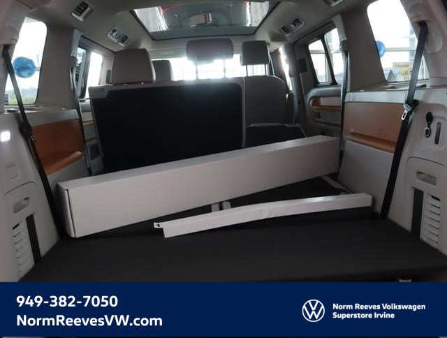 New 2025 Volkswagen ID. Buzz 1st Edition image 28