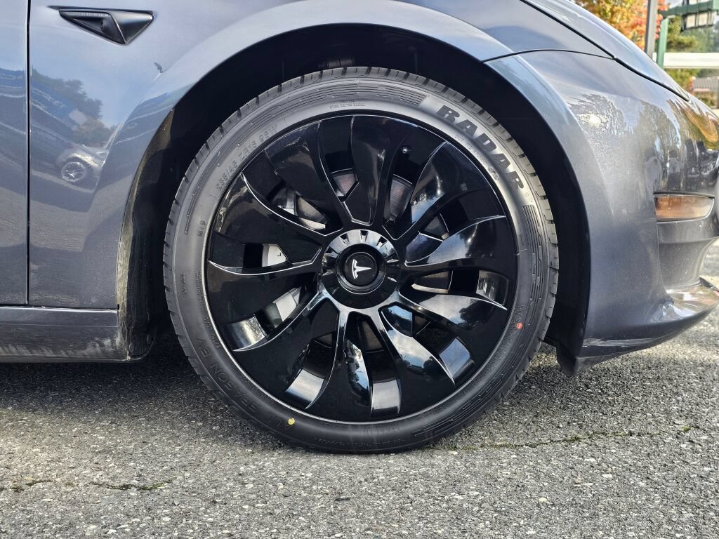Used 2023 Tesla Model 3 Long Range AWD/4WD image 27