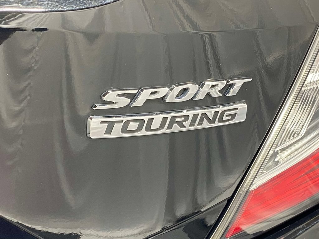 Used 2018 Honda Civic Sport Touring image 8