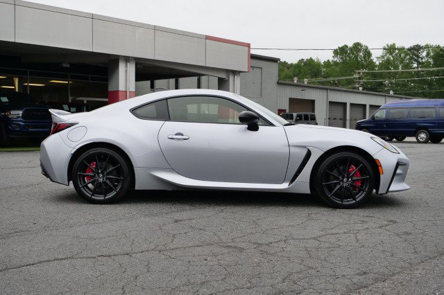 Used 2024 Toyota GR86 Premium RWD image 15