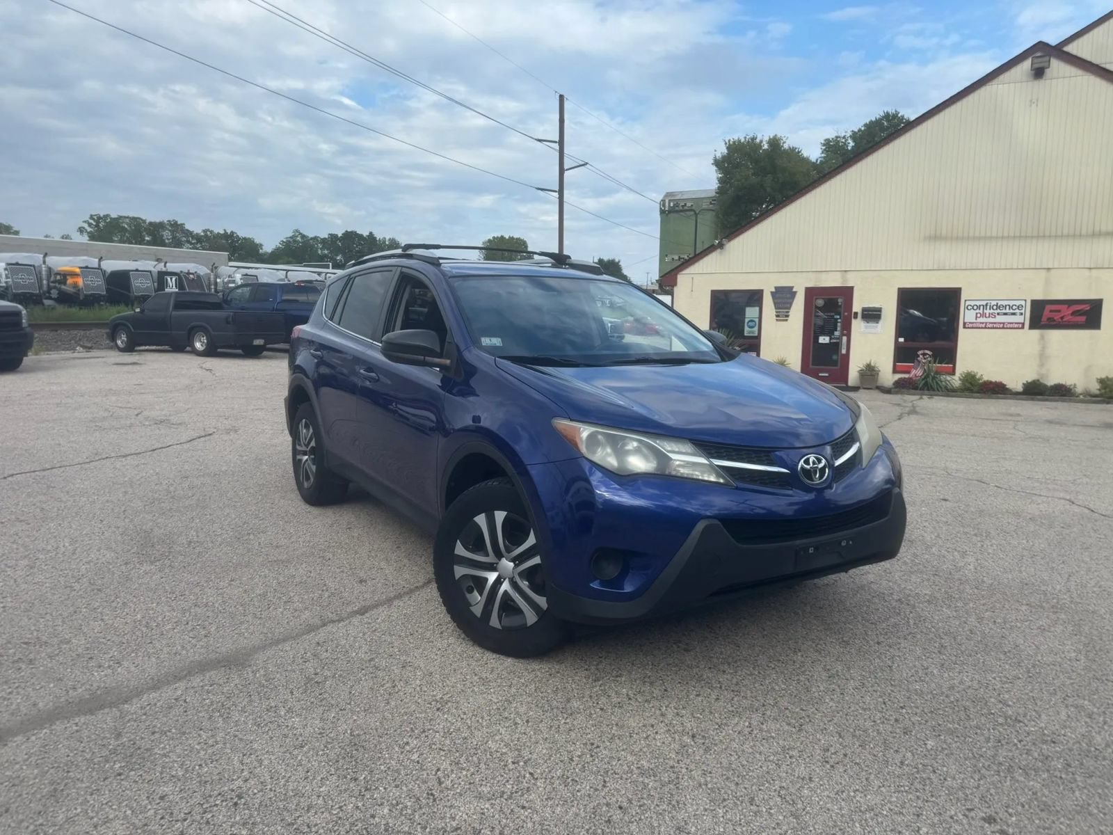 Used 2014 Toyota RAV4 LE AWD/4WD image 3
